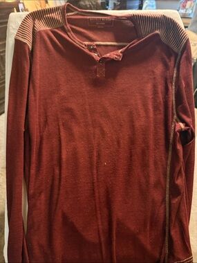 Buckle Men's Long Sleeve Henley in Rust Red with Contrast Shoulders